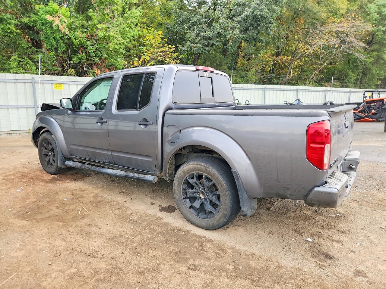 2020 NISSAN FRONTIER SV — снимка 2