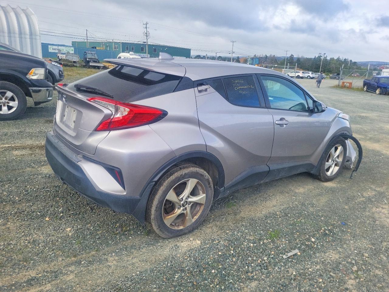 2019 TOYOTA C-HR XLE — снимка 3