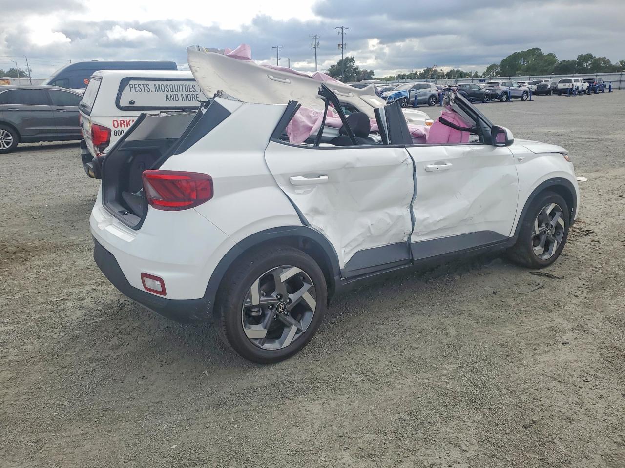 2026 HYUNDAI VENUE SEL — photo 3