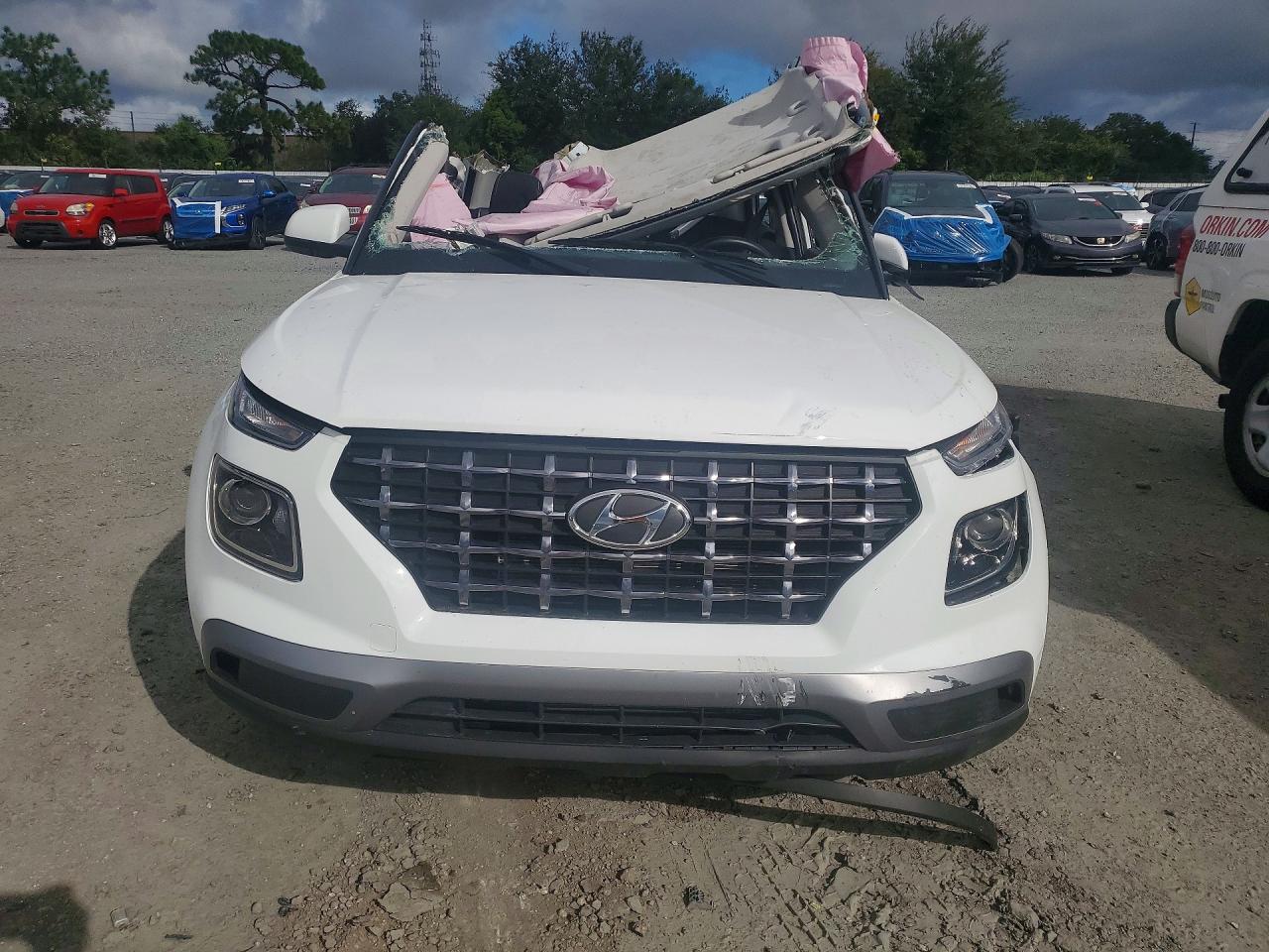 2026 HYUNDAI VENUE SEL — photo 5