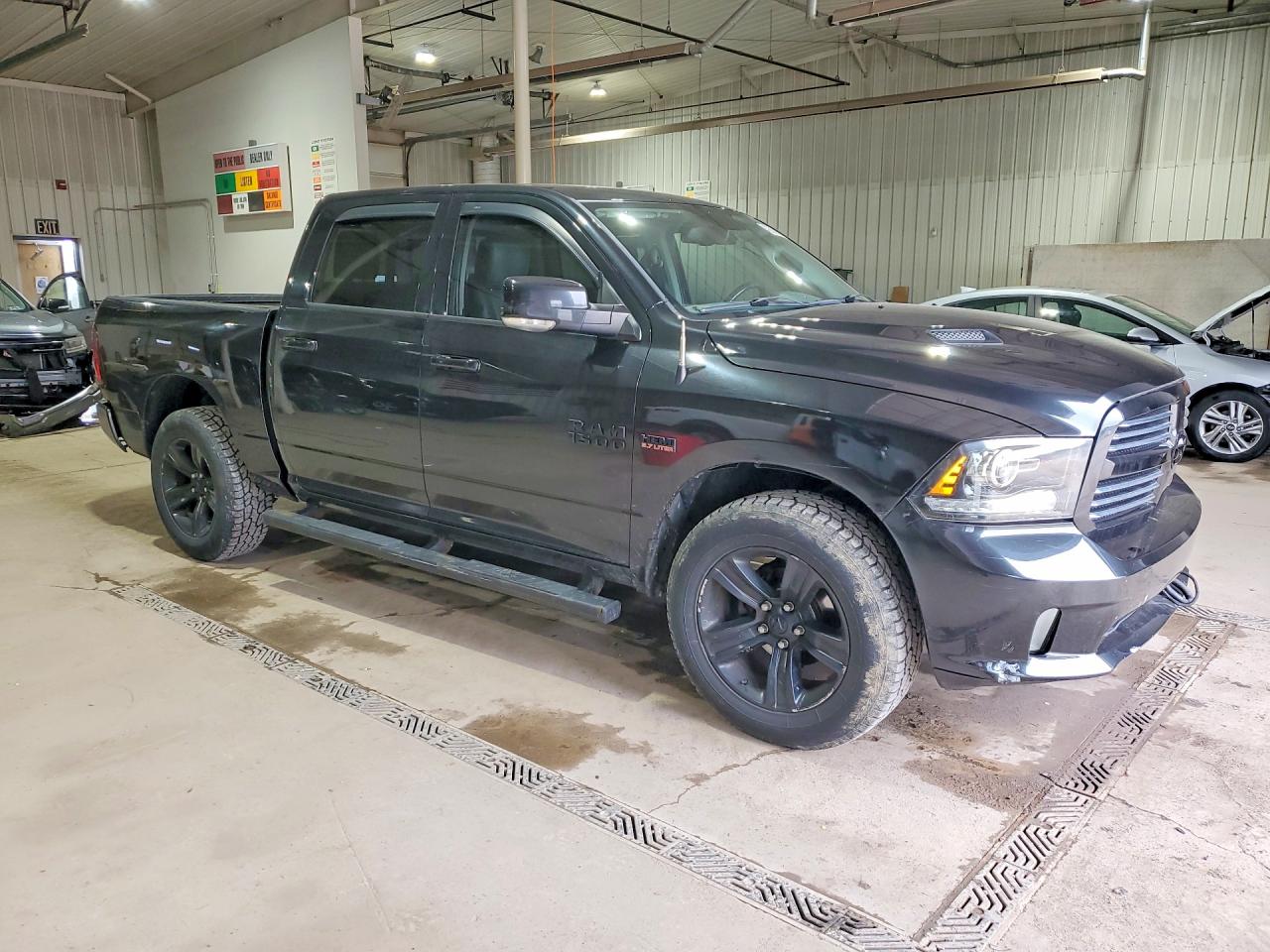 2015 RAM 1500 SPORT — снимка 4
