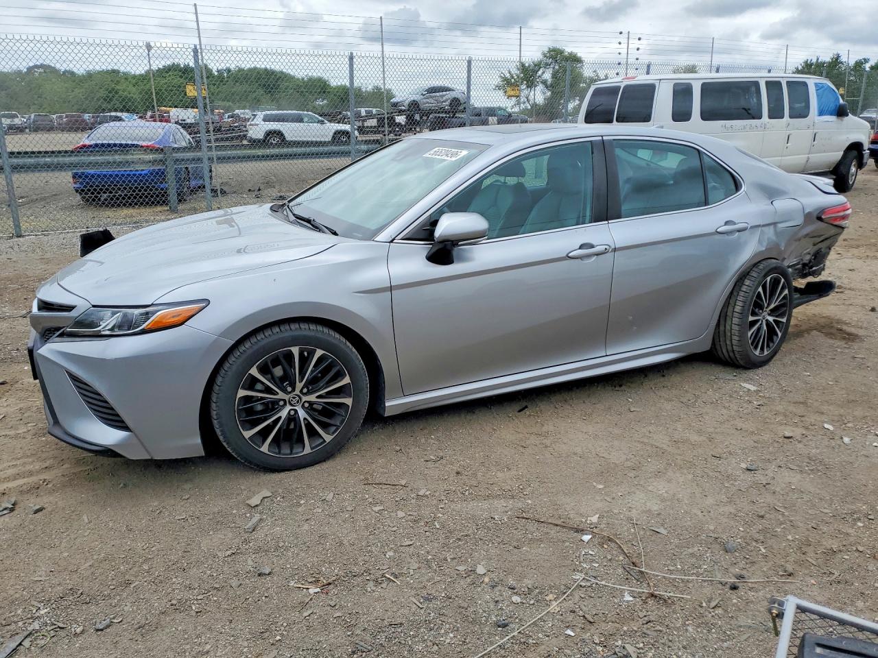 2019 TOYOTA CAMRY SE