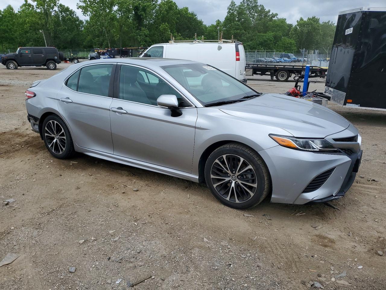 2019 TOYOTA CAMRY SE — снимка 4