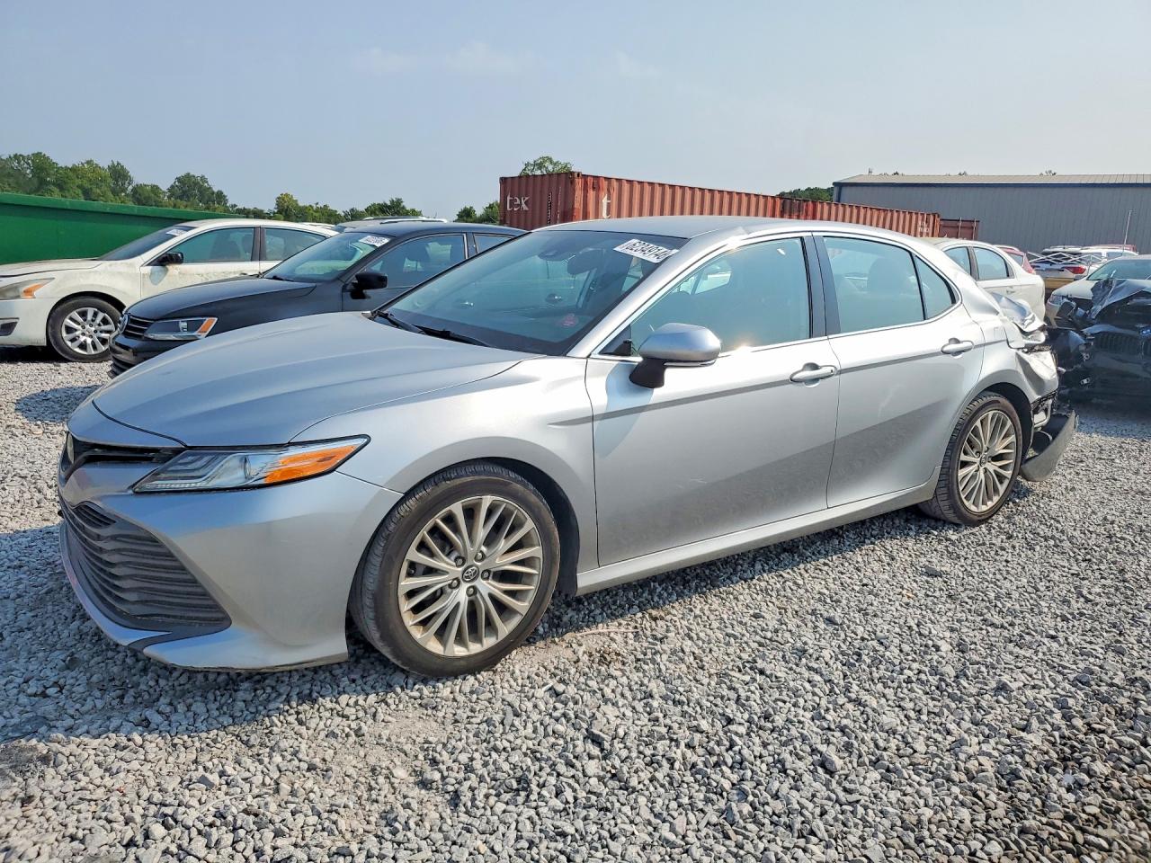 2019 TOYOTA CAMRY XLE