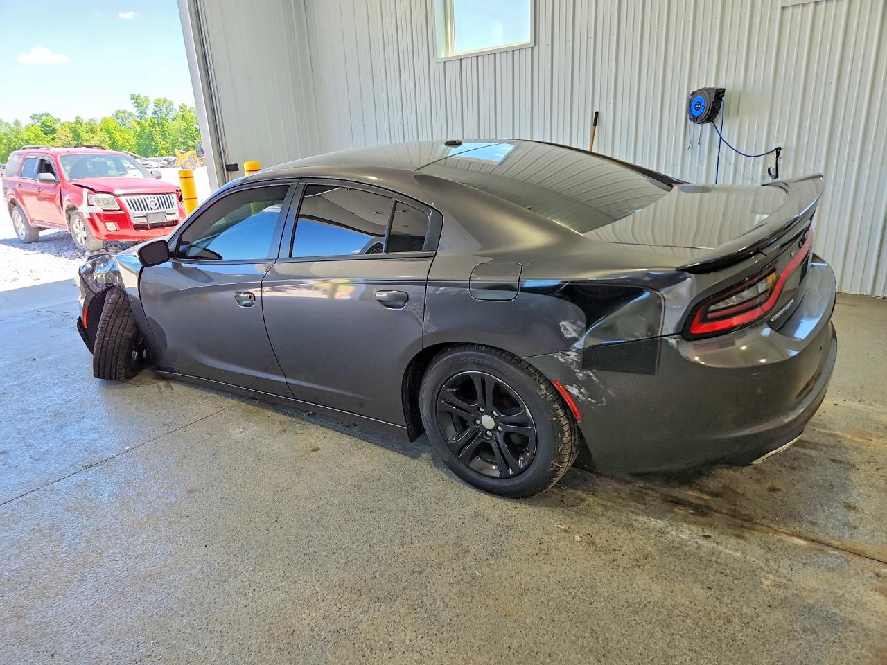 2019 DODGE CHARGER SXT — снимка 2