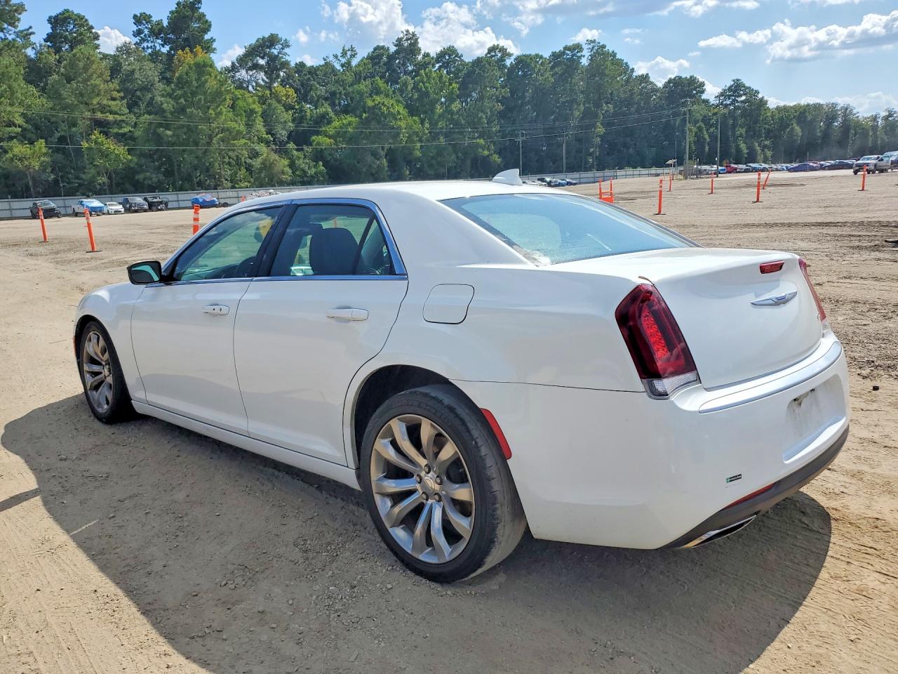 2019 CHRYSLER 300 TOURING — снимка 2