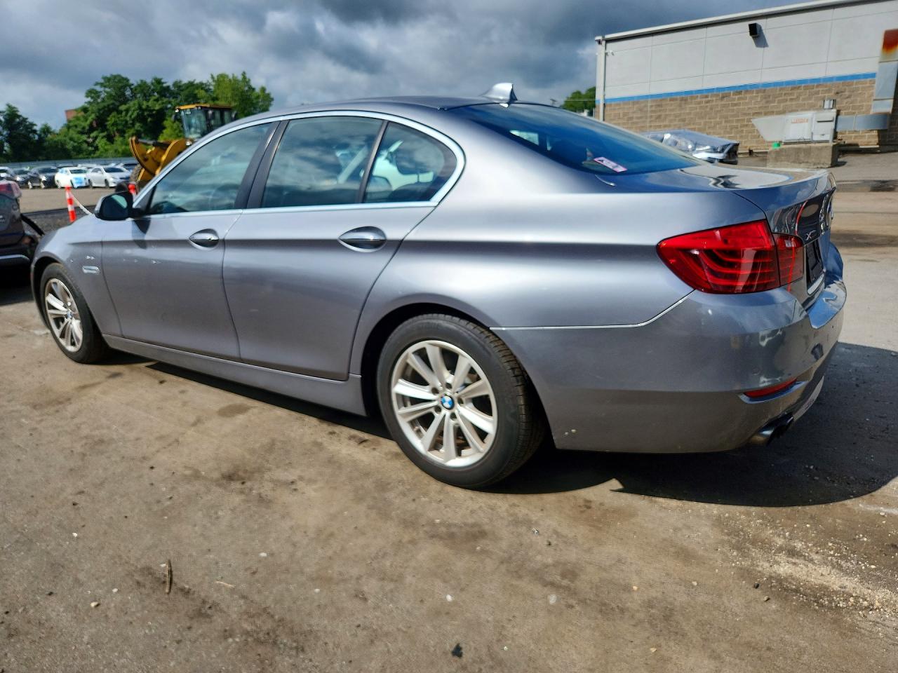 2016 BMW 528 XI — снимка 2