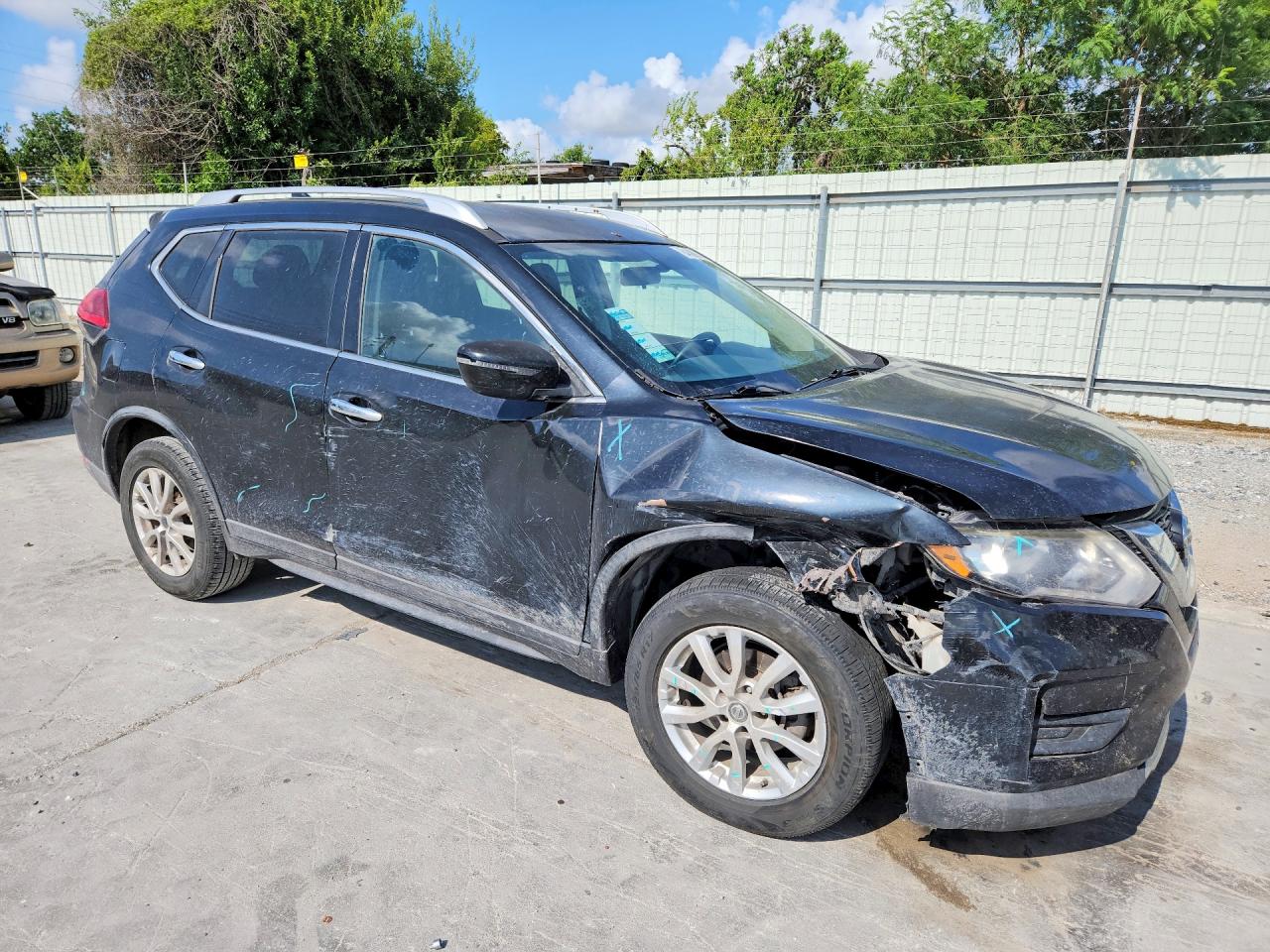2017 NISSAN ROGUE SV — снимка 4