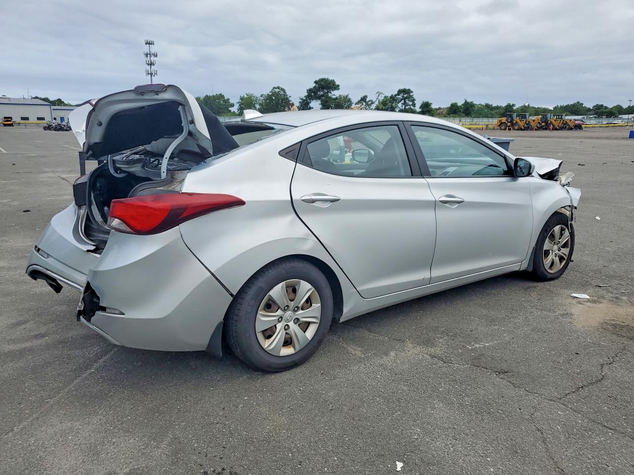 2016 HYUNDAI ELANTRA SE — снимка 3