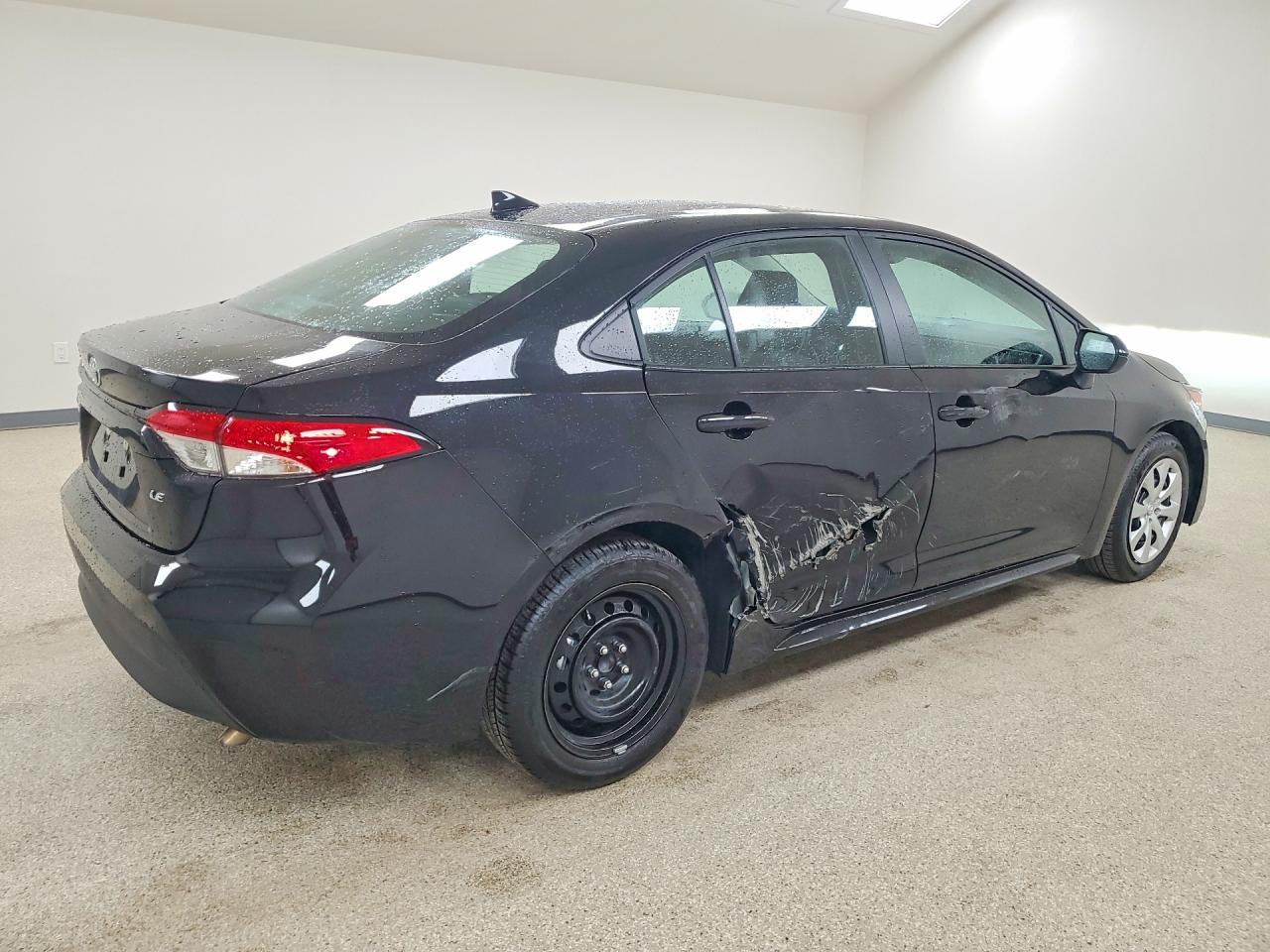 2026 TOYOTA COROLLA LE — снимка 3