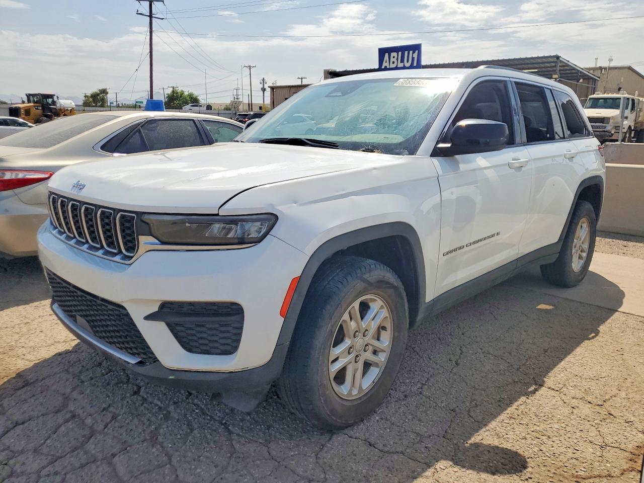 2023 JEEP GRAND CHEROKEE LAREDO