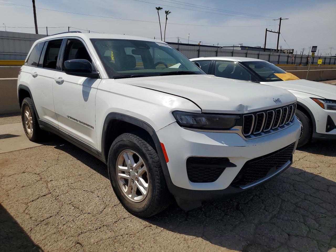 2023 JEEP GRAND CHEROKEE LAREDO — снимка 4