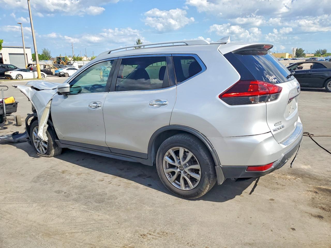 2018 NISSAN ROGUE SV — снимка 2