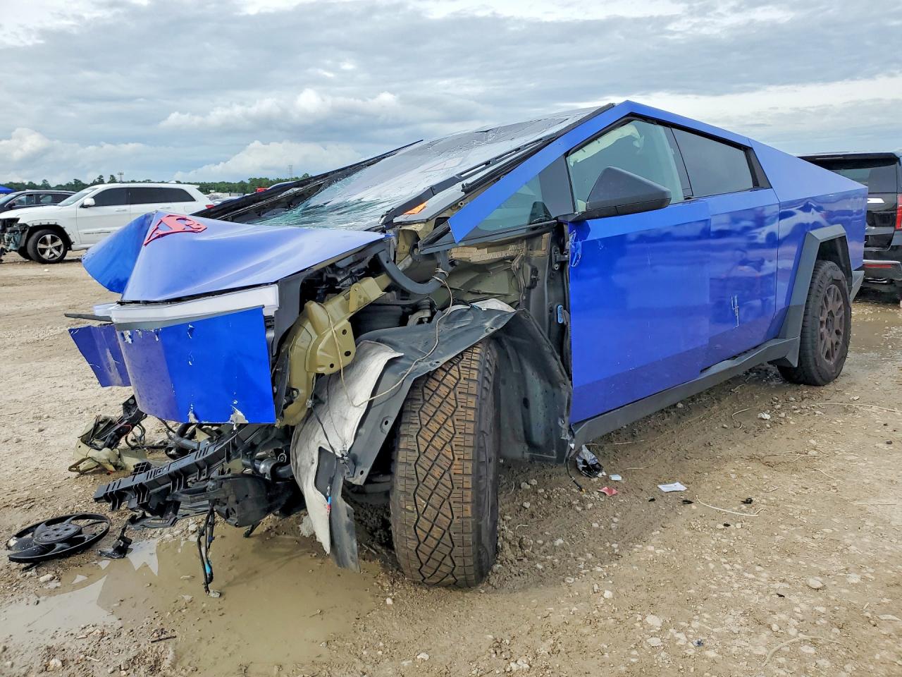 2024 TESLA CYBERTRUCK