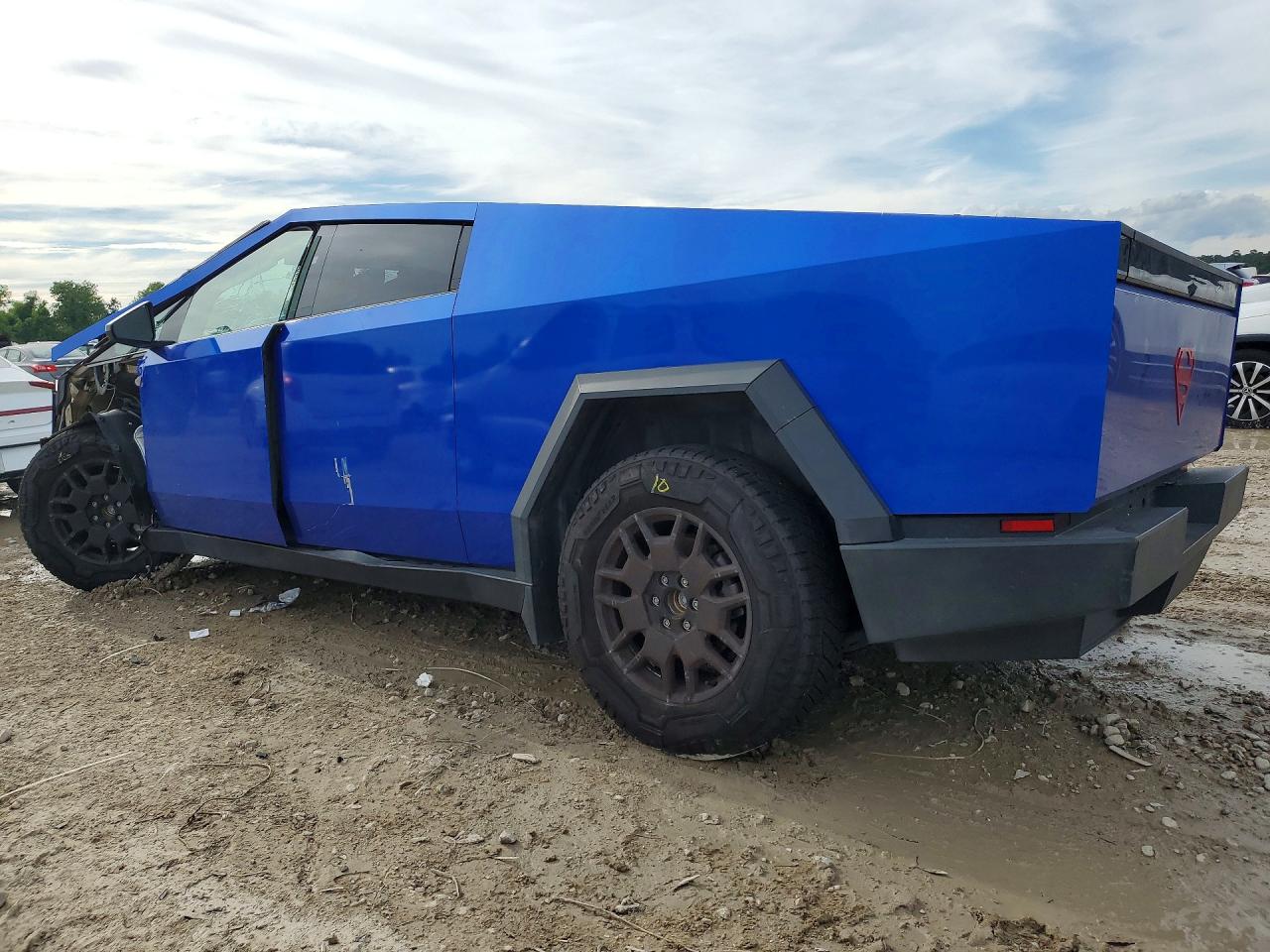 2024 TESLA CYBERTRUCK — снимка 2