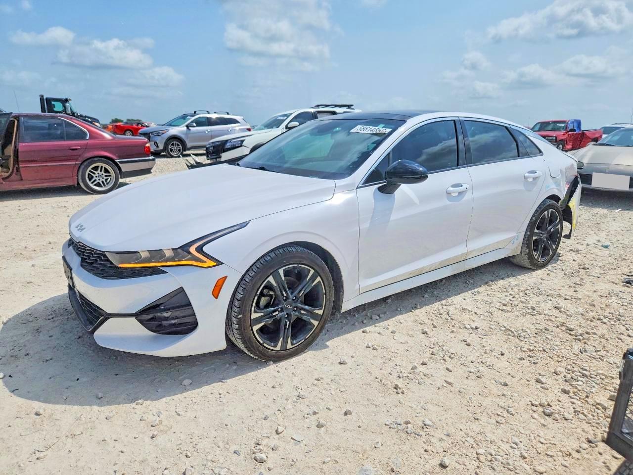 2022 KIA K5 GT LINE