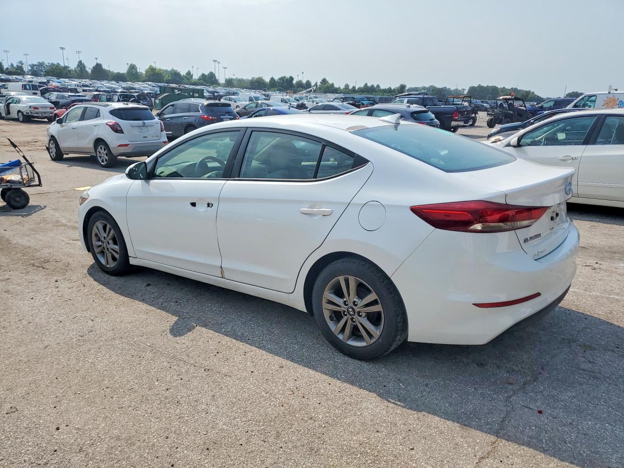 2017 HYUNDAI ELANTRA SE — снимка 2