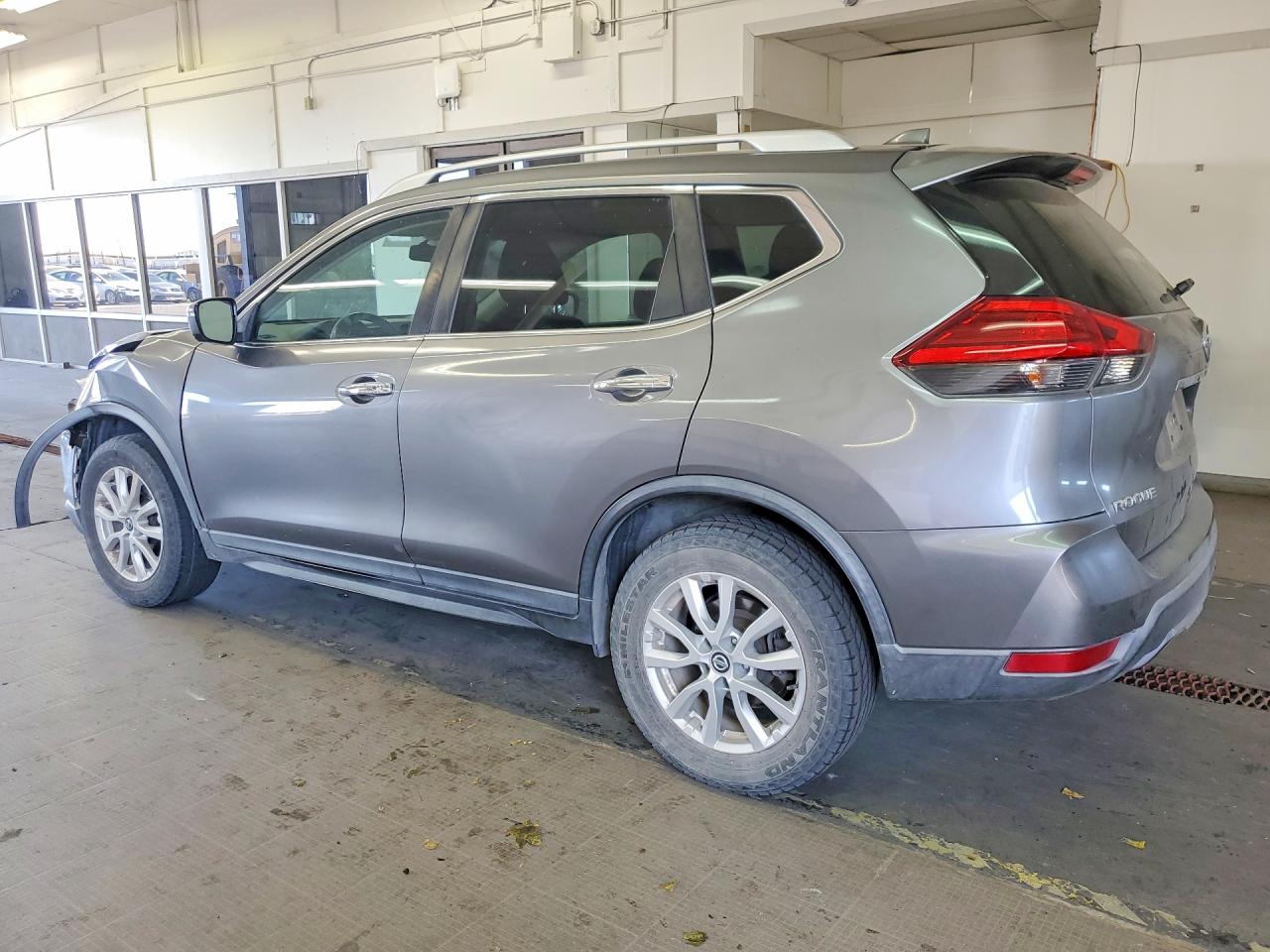 2017 NISSAN ROGUE SV — снимка 2