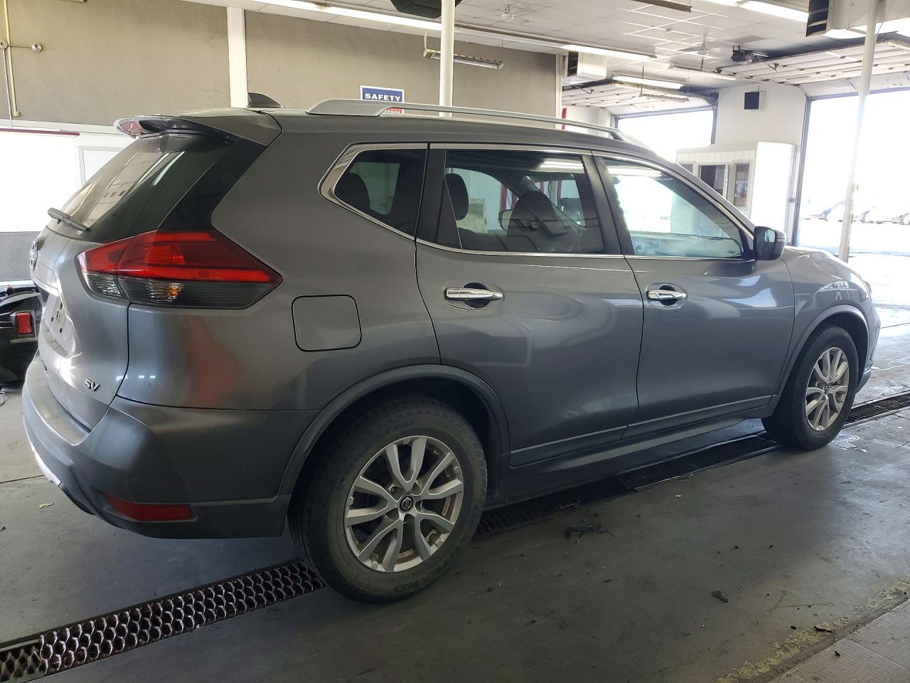 2017 NISSAN ROGUE SV — снимка 3