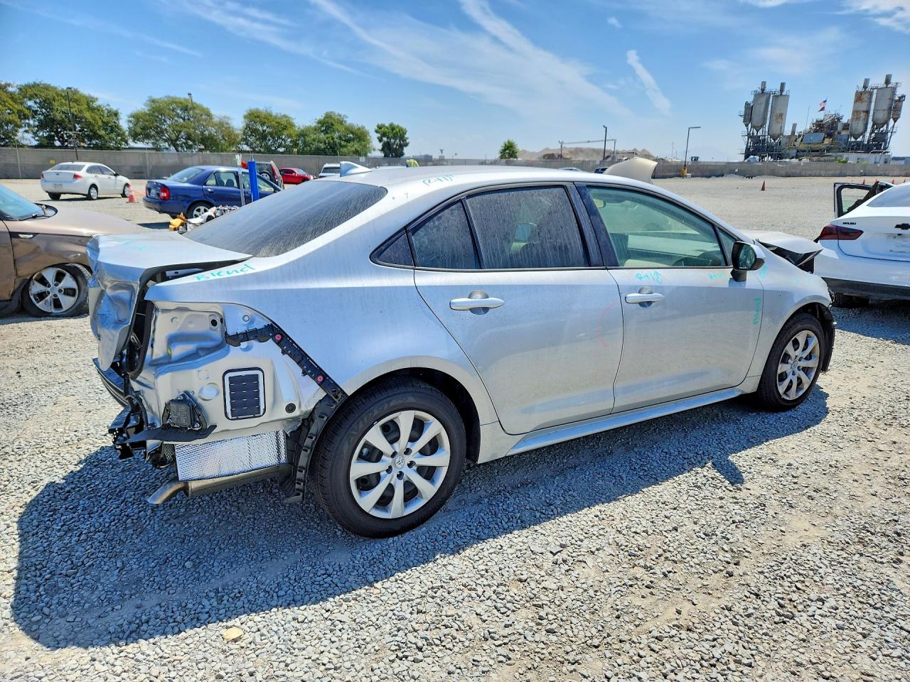2026 TOYOTA COROLLA LE — снимка 3