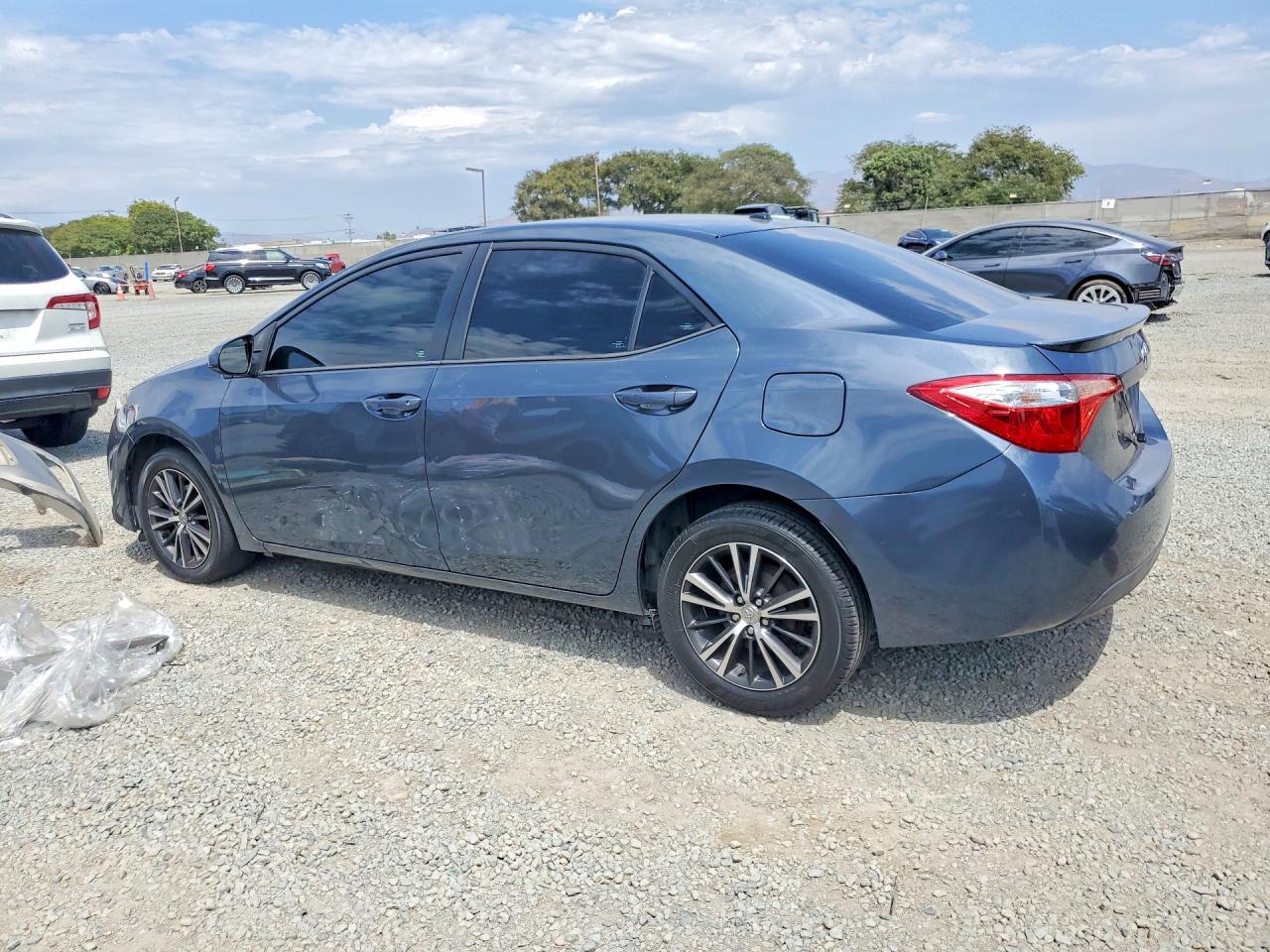 2017 TOYOTA COROLLA LE — снимка 2