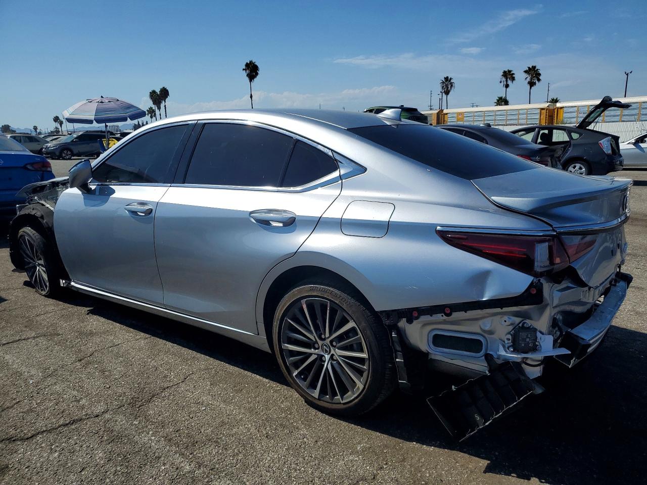 2022 LEXUS ES 300H BASE — снимка 2