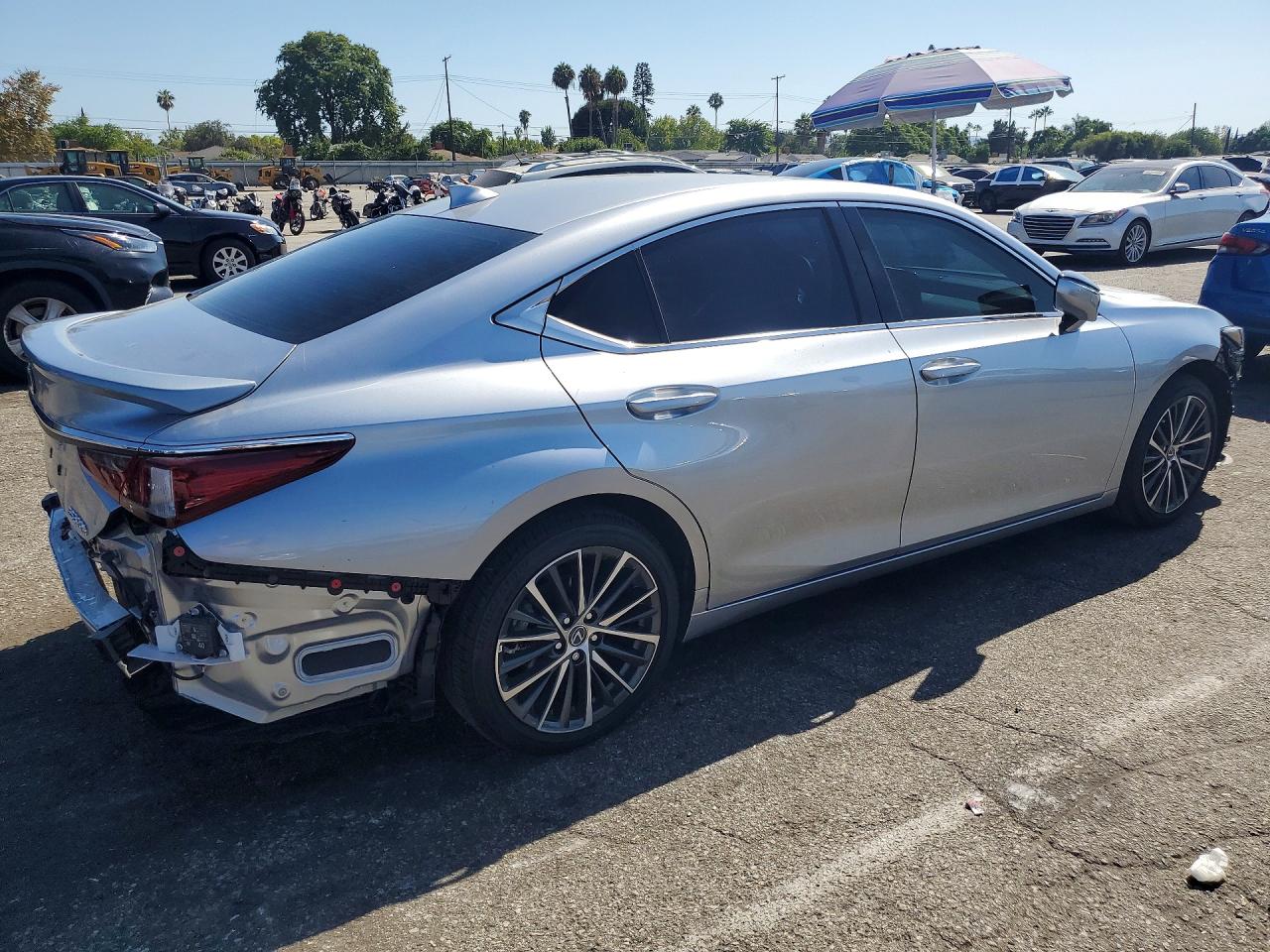 2022 LEXUS ES 300H BASE — снимка 3