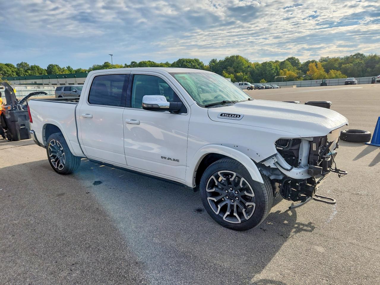 2026 RAM 1500 LIMITED — photo 4