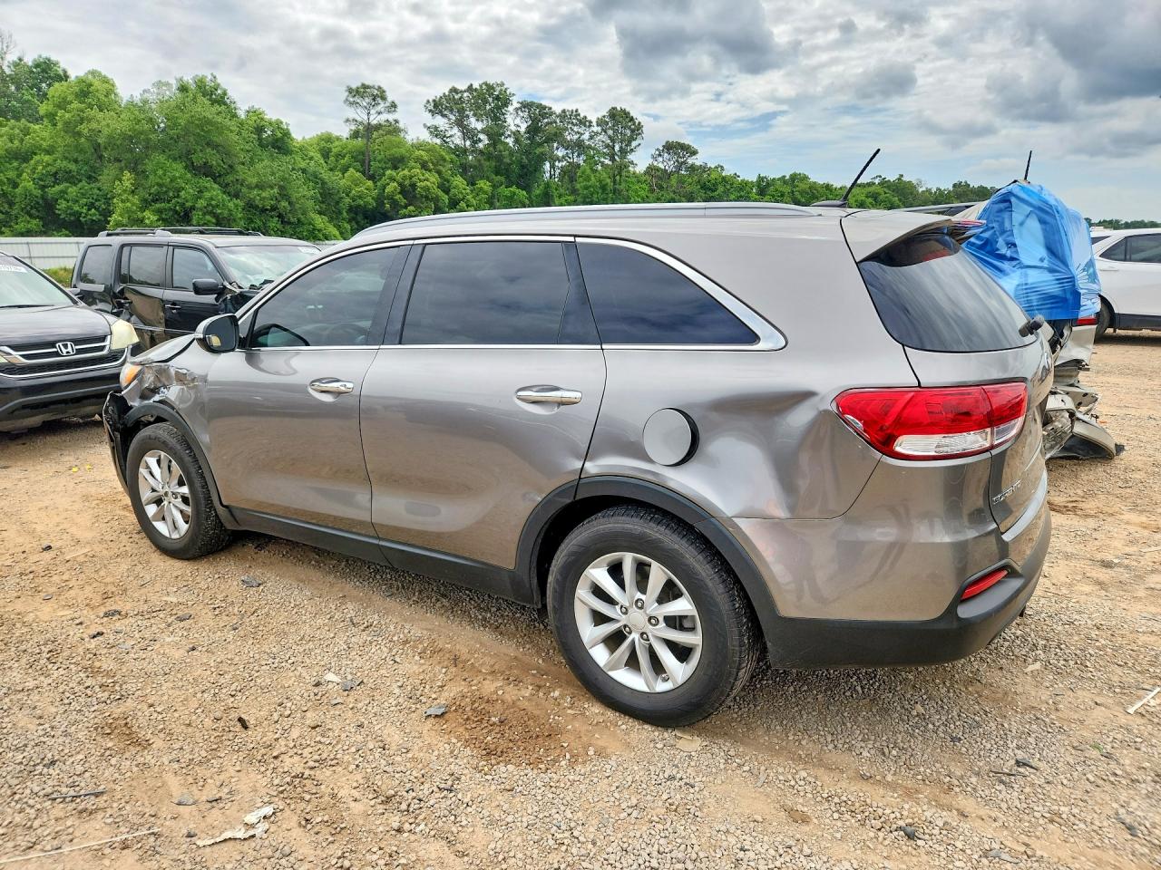 2017 KIA SORENTO LX V6 — снимка 2