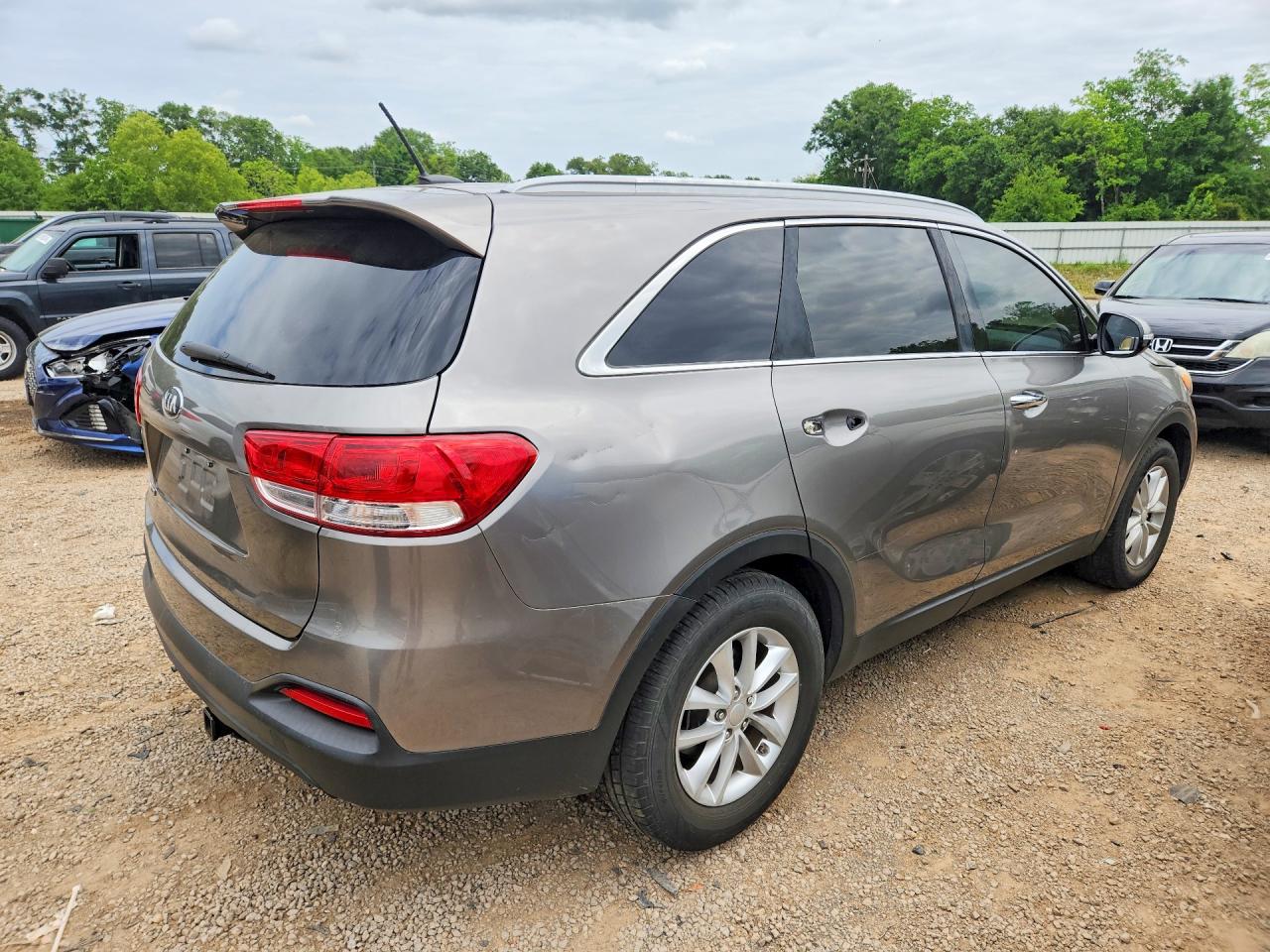 2017 KIA SORENTO LX V6 — снимка 3