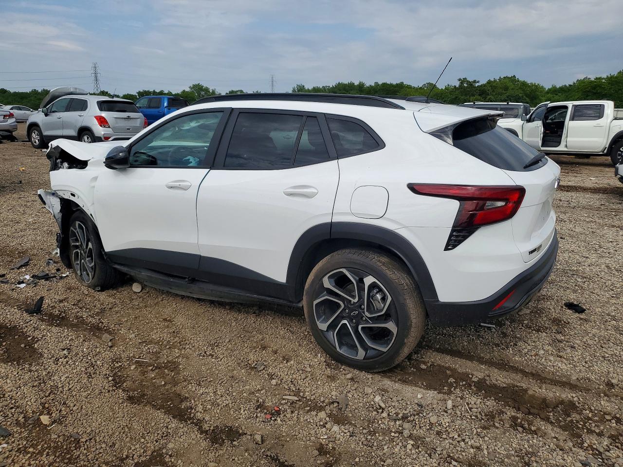 2025 CHEVROLET TRAX 2RS — снимка 2