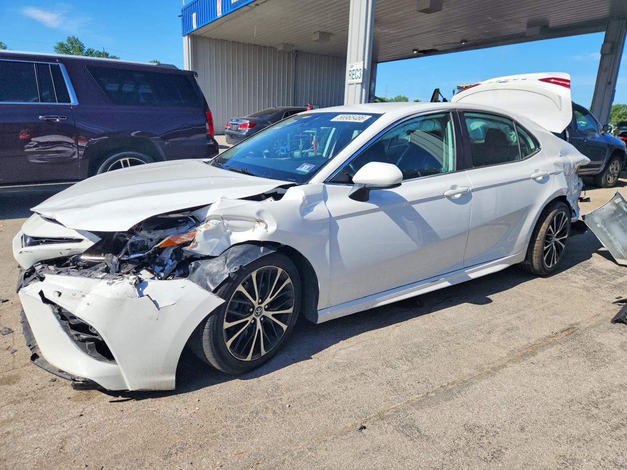 2019 TOYOTA CAMRY SE
