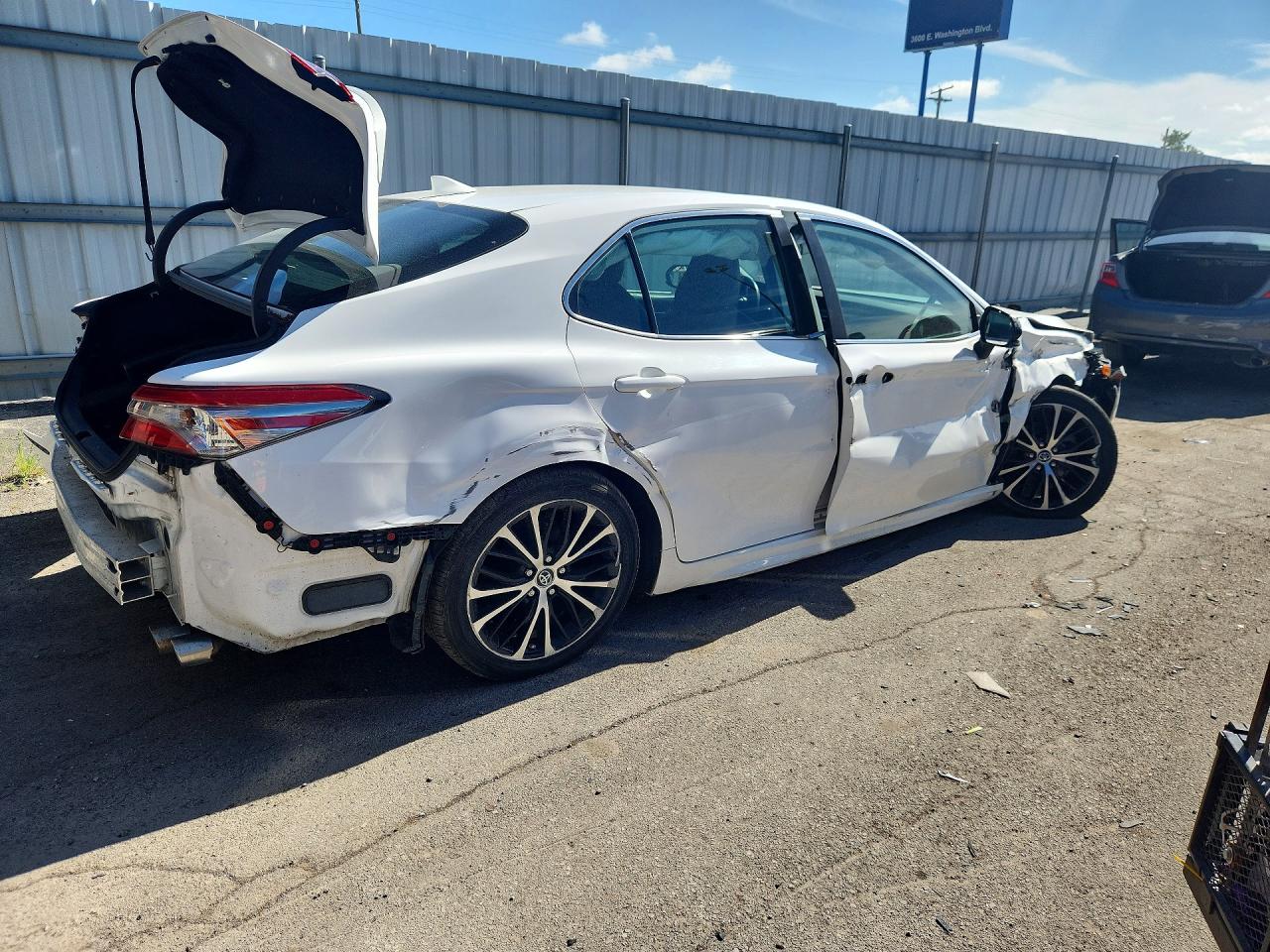 2019 TOYOTA CAMRY SE — снимка 3