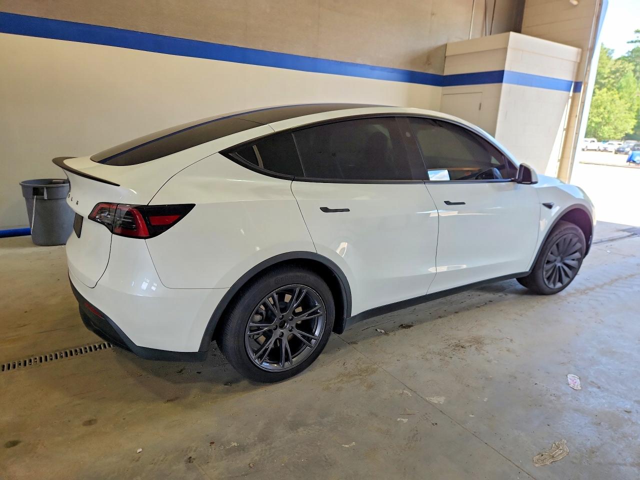2024 TESLA MODEL Y — снимка 3