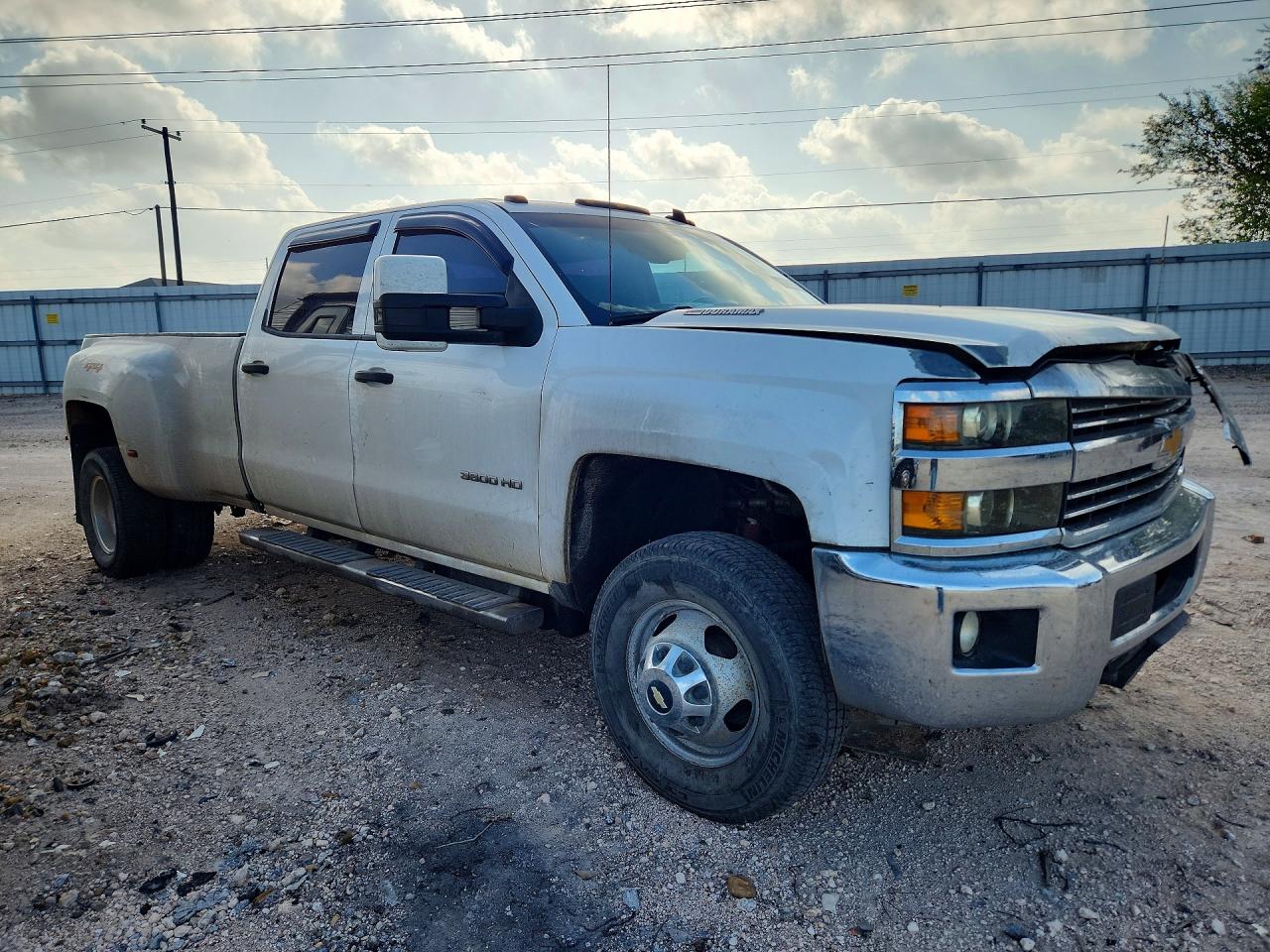 2015 CHEVROLET SILVERADO K3500 LT — снимка 4