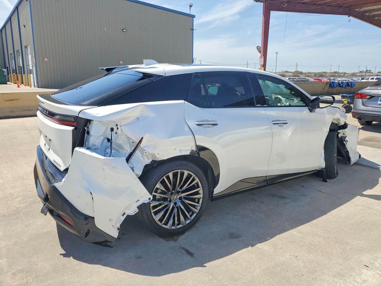 2024 LEXUS RZ 300E — снимка 3
