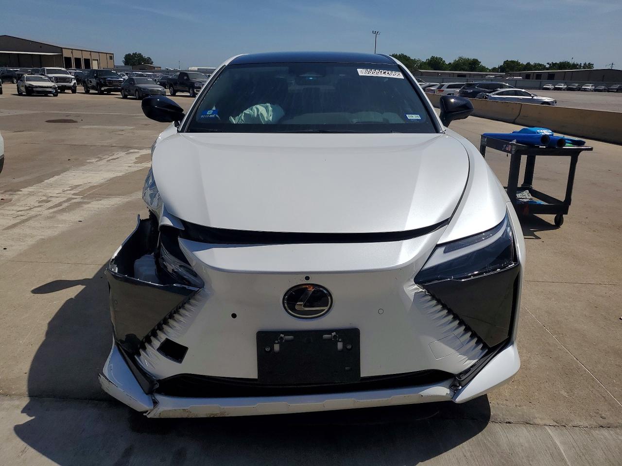2024 LEXUS RZ 300E — снимка 5