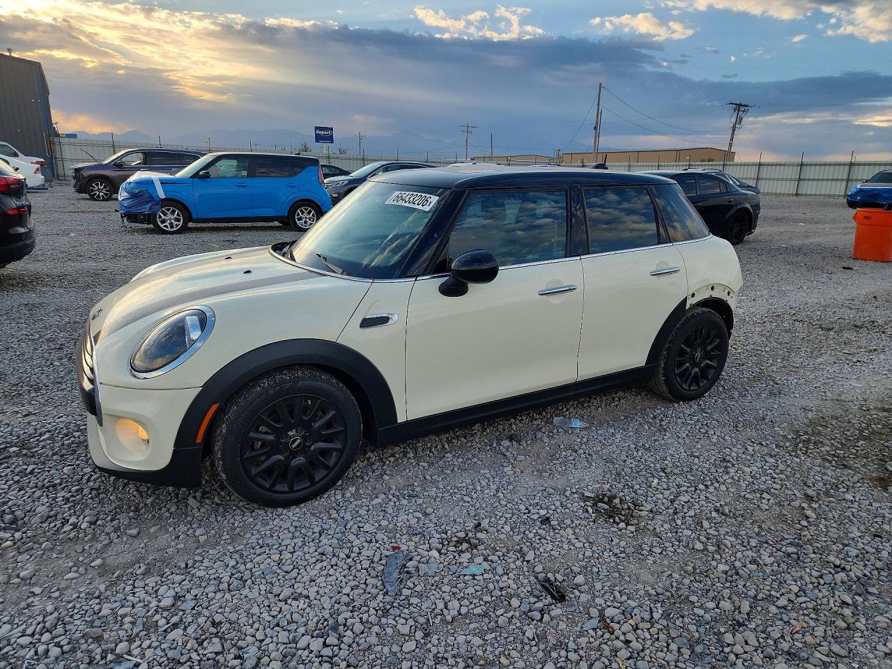 2019 MINI COOPER