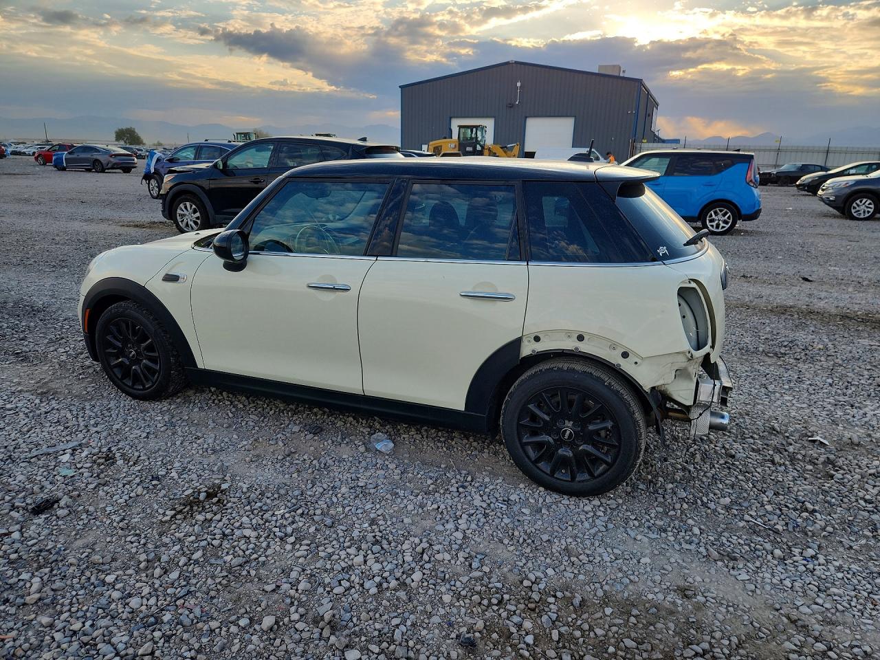 2019 MINI COOPER — снимка 2