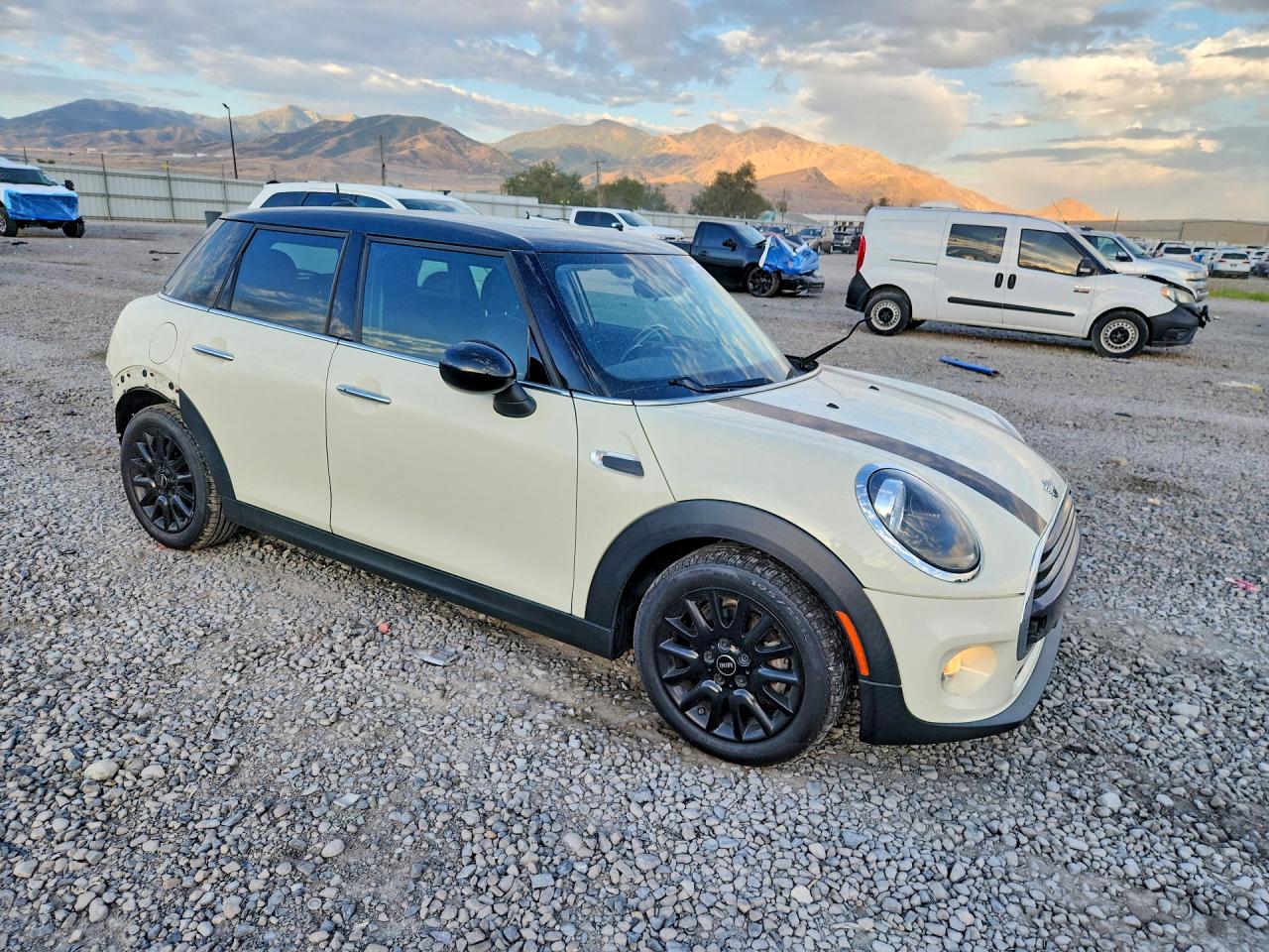 2019 MINI COOPER — снимка 4