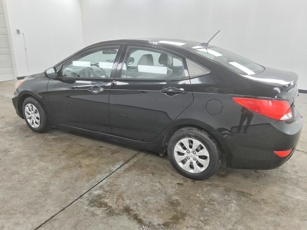 2016 HYUNDAI ACCENT SE — снимка 2