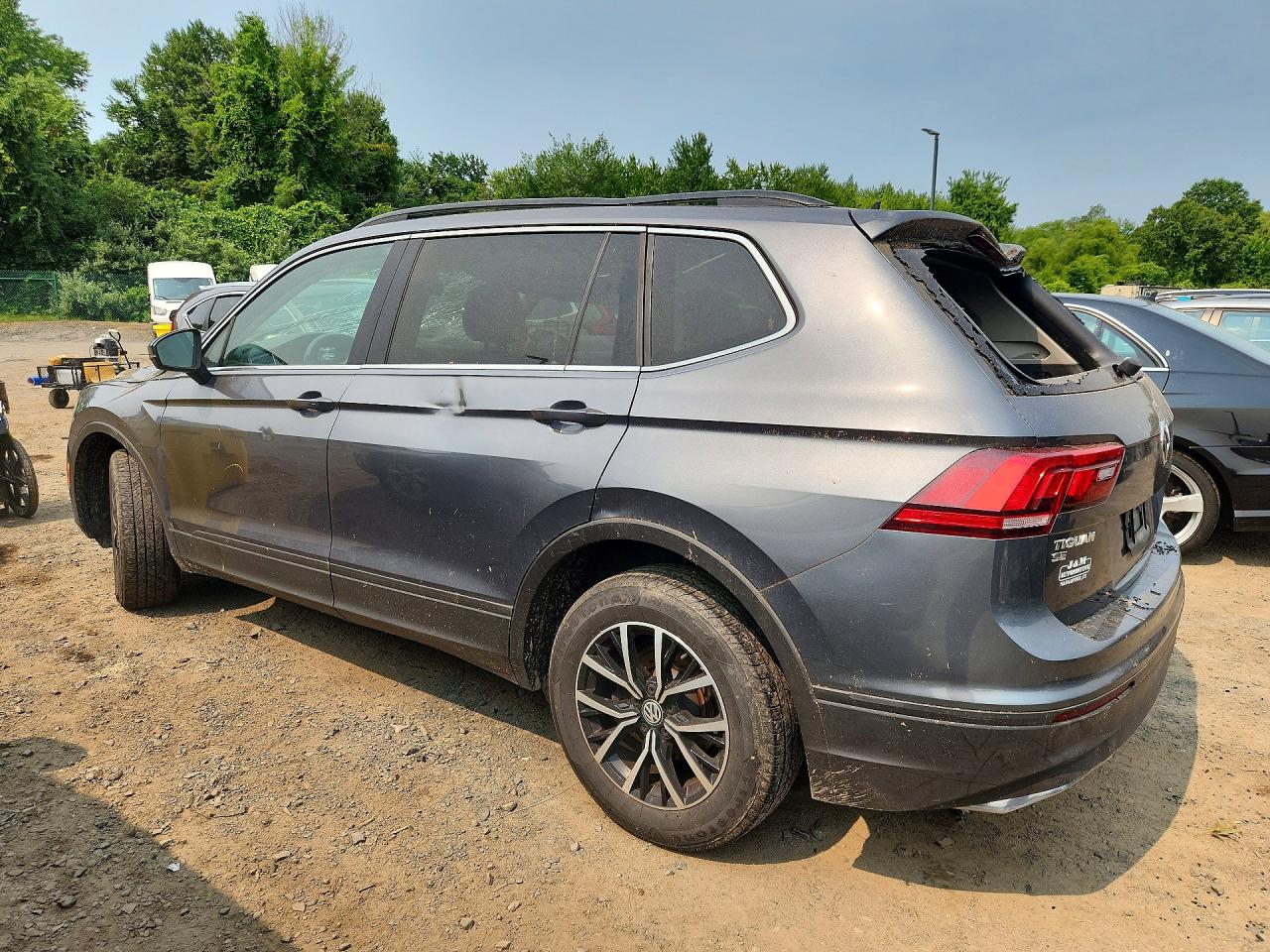 2019 VOLKSWAGEN TIGUAN SE/SEL/SEL R-LINE JET-BLACK/SEL R-LINE — снимка 2