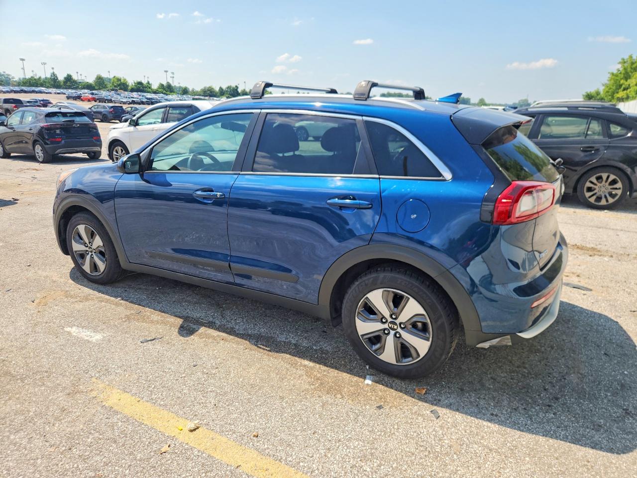 2017 KIA NIRO LX — снимка 2