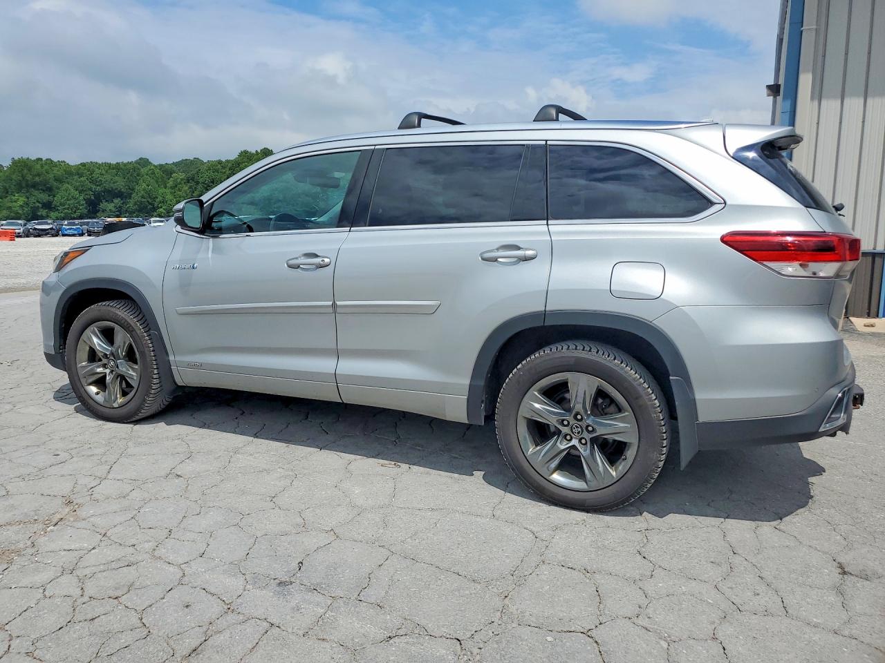 2017 TOYOTA HIGHLANDER HYBRID LIMITED PLATINUM — снимка 2