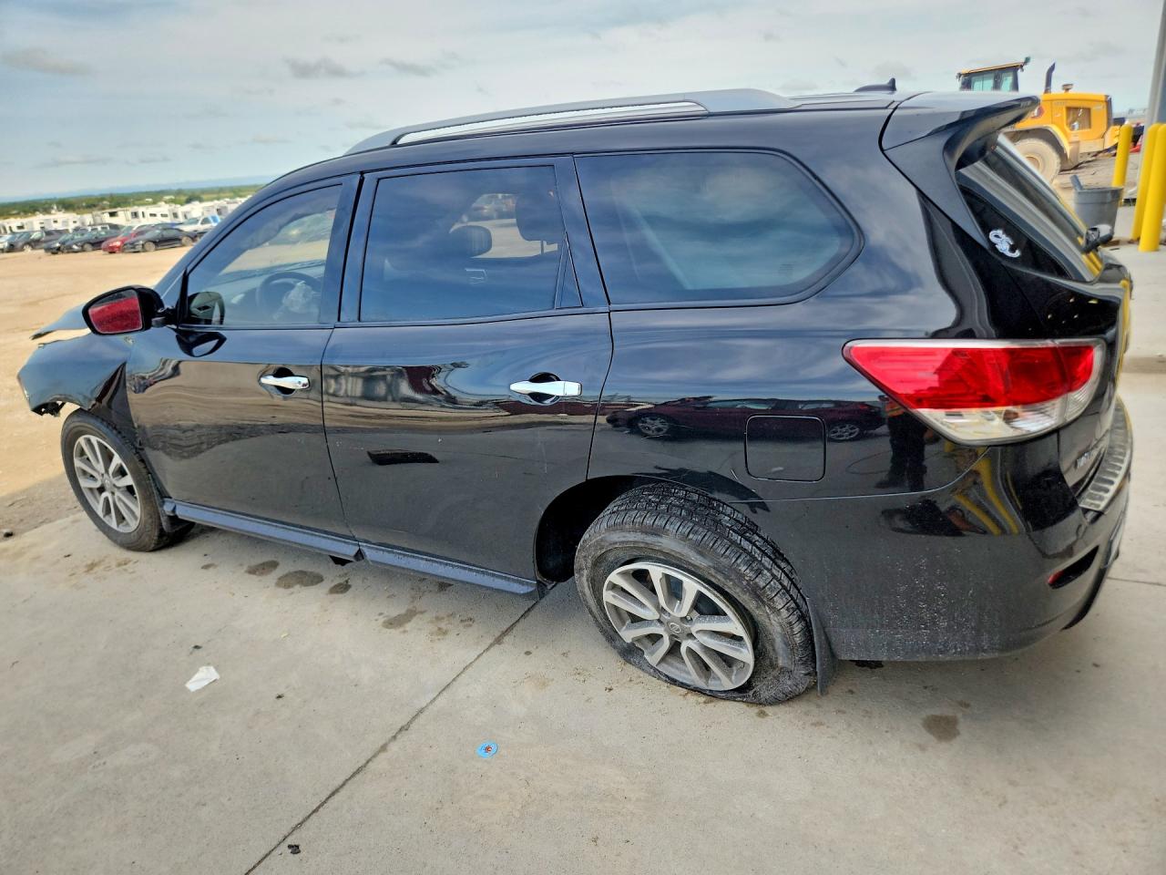 2015 NISSAN PATHFINDER SV — снимка 2