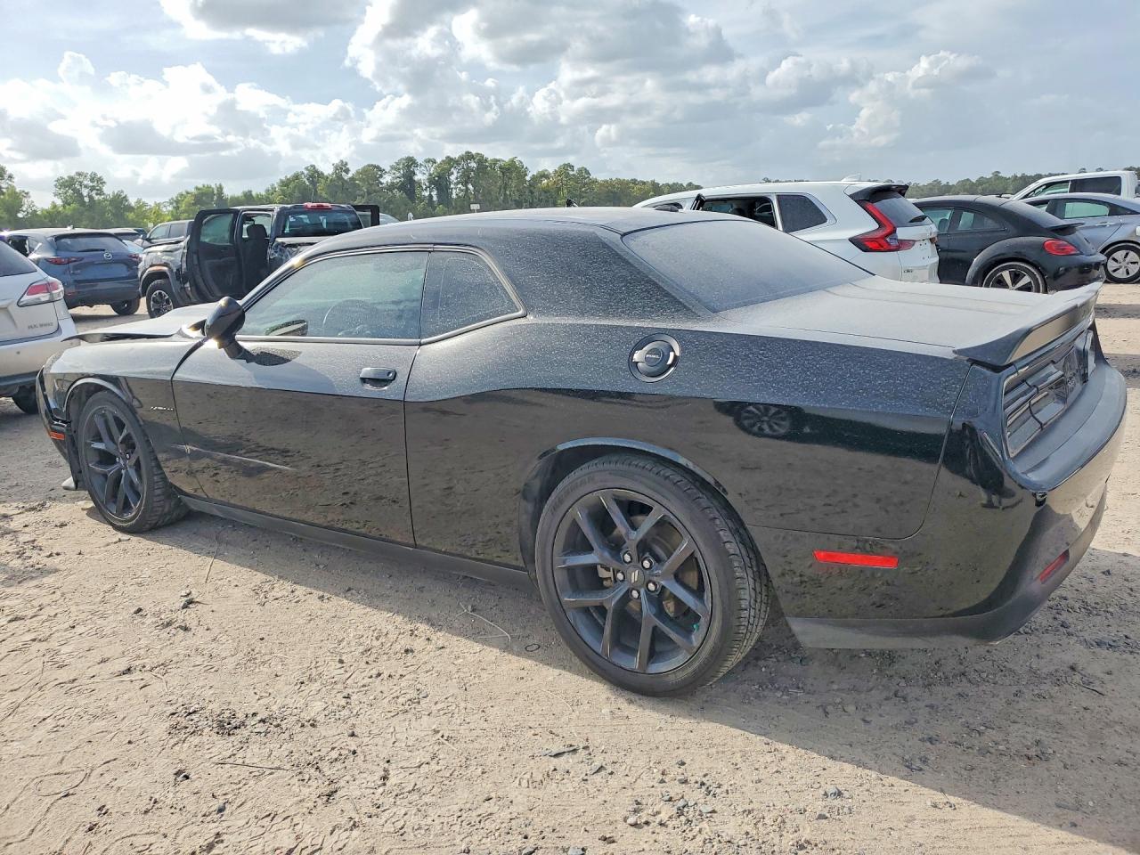 2022 DODGE CHALLENGER R/T — снимка 2