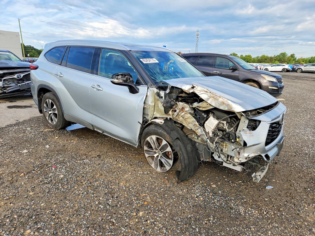 2020 TOYOTA HIGHLANDER XLE — снимка 4