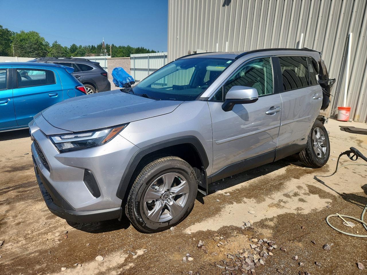 2023 TOYOTA RAV4 HYBRID XLE