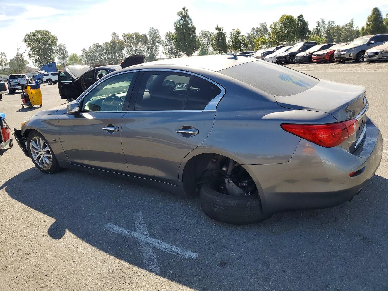 2015 INFINITI Q50 BASE — снимка 2