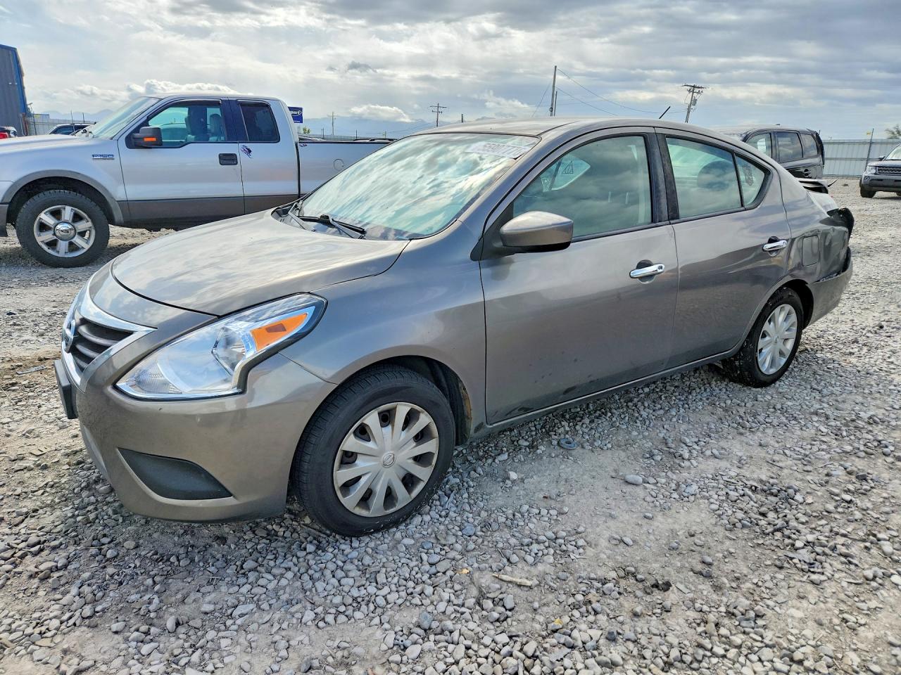 2017 NISSAN VERSA 1.6 SV